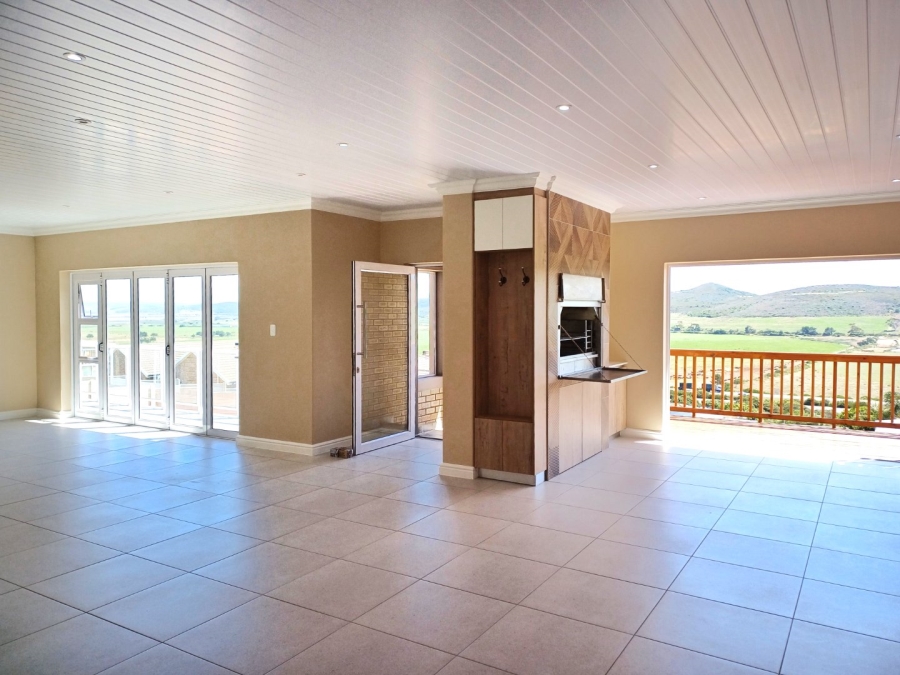 3 Bedroom Property for Sale in Reebok Western Cape